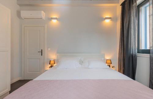 Seafront Villa Adriatica with pool - Photo 28