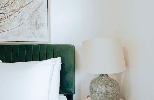 Cozy 6BR Home Near Plaza Dist -sleeps 15 - Photo 39