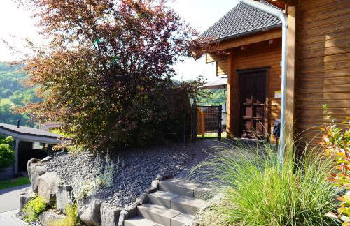 5 Sterne Ferienhaus Tommy mit Kamin, Seeblick und großer Terrasse - Foto 15