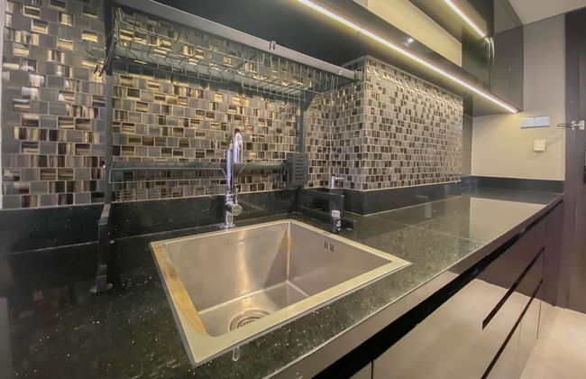 Spacious Combined Studio Apartment At Warhol (W/R) Residence - Foto 14