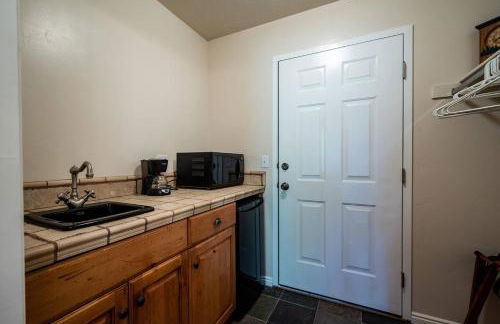 Bigfoots Alpine Retreat MH710By Powder Mtn Hot Tub - Photo 31