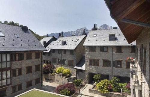 Acentor Alpino by BeValle - Photo 26