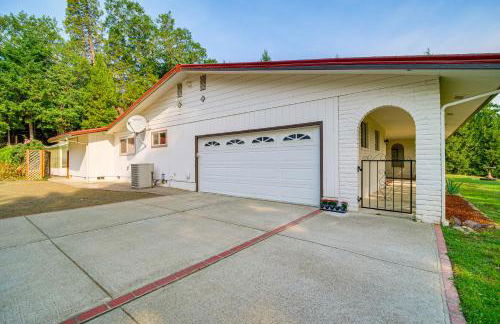 4 Mi to River Umpqua Valley Villa with Fire Pit! - Foto 43