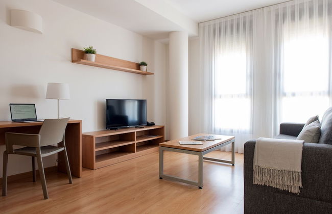 Aparthotel Aura Park Fira Barcelona - Photo 14