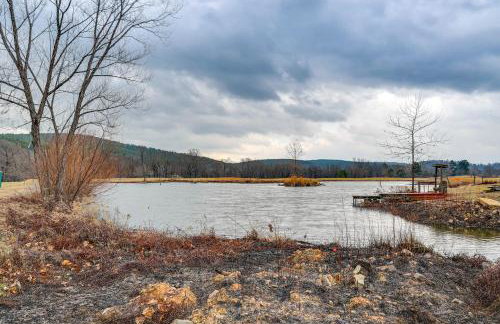 Deck and Views Spacious Lake House Escape - Foto 29