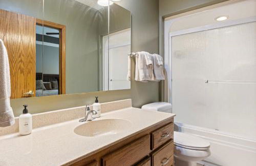 Pet-Friendly Home In The Main Channel w/ Breathtaking Sunsets & Lake Views - Foto 40