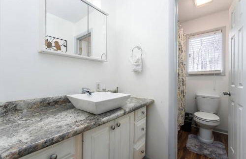 Epic Indoor Pool w/slide & hot tub close to beach - Foto 11