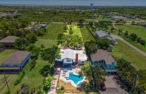 Tranquil Home with Private, Texas-Shaped Pool - Foto 53