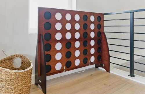 BRAND NEW Scenic Luxury Mountain Retreat - Photo 26