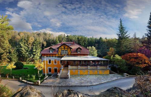 Villa Rotschoenberg im Tal der Freiberger Mulde - Foto 1