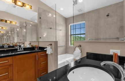 Florida Getaway - Renovated TownHome by Disney! - Photo 30