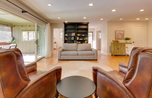 Lakefront Zirconia Home with Boathouse and Dock! - Foto 5