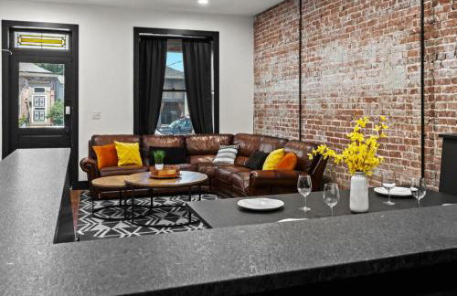 Unique Black Home in the Heart of Shelby Park - Foto 14