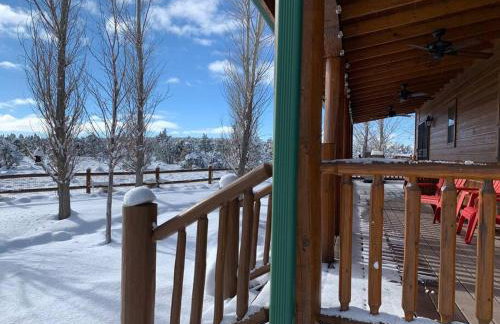 Cabin with Wild Horses, Fireplace, Dog Friendly & StarLink - Foto 51