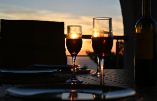 Unick Seaview Luxury Living - Photo 10