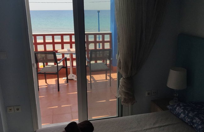 Calm and Peaceful First Line House in Front of the sea - Foto 28