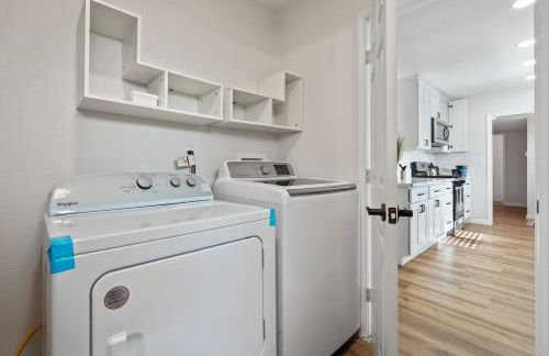 Sleeps 12 - Hot Tub - Pool - Game Room & Fire Pit! - Foto 30