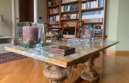 Rooftop in front of the Castle - Photo 34