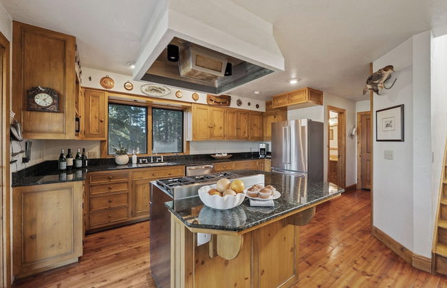 Ellis Peak by Avantstay Beautiful Mckinney Cabin w/ Filtered Lake Views - Foto 59