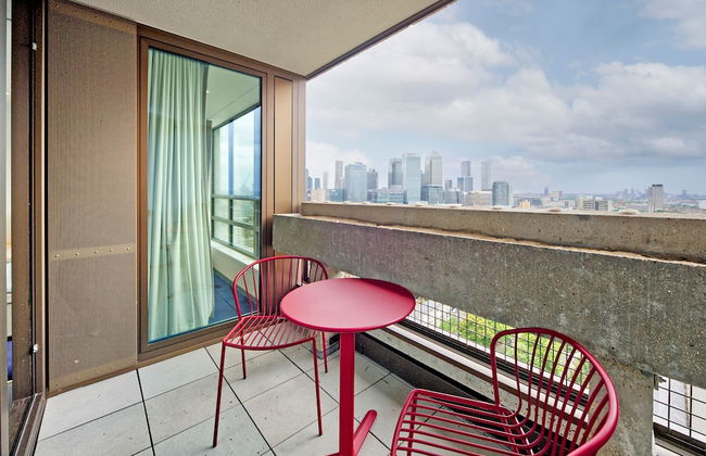 Striking One-bedroom Apartment Vibrant Poplar - Foto 14