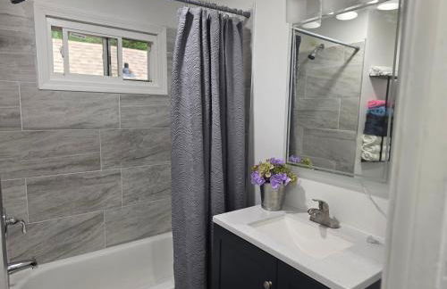 Charming 3 bedroom 2 bath home in Bloomfield with wishing well - Foto 2