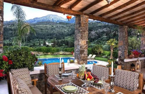 Private Pool & Garden Villa for 6 - Foto 15