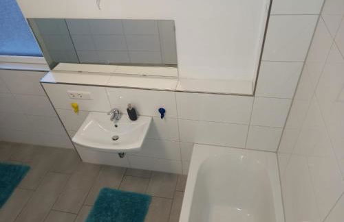 Neubau Appartement mit Terasse, privater Eingang,Parkplatz,Küche - Foto 11