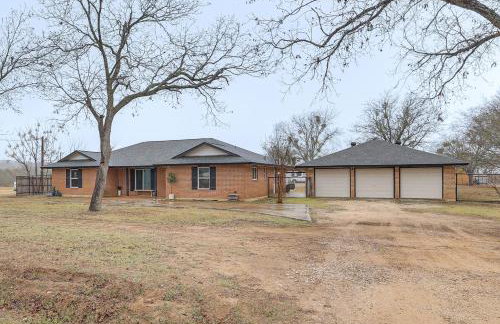 Private Patio & Yard: Pet-Friendly Bulverde Home - Foto 27
