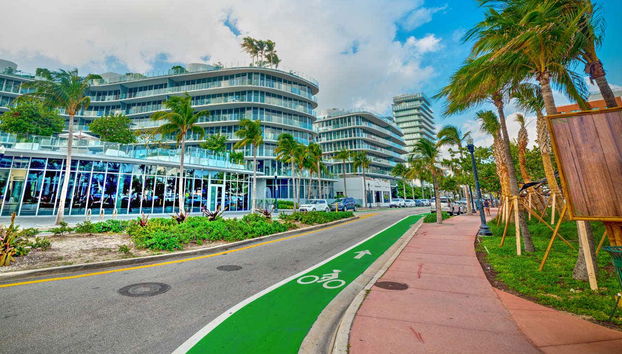 Miami Beach Bike Tour - Photo 3