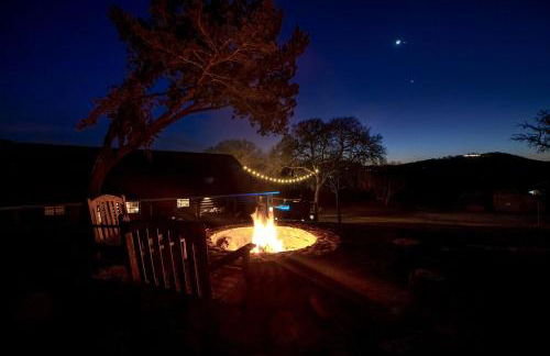 Impressive Modern Cabin with Beautiful Interior and Exterior in Ingram, Texas - Foto 50