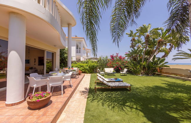 Larnaca Chelidonia Seafront Villa - Foto 41