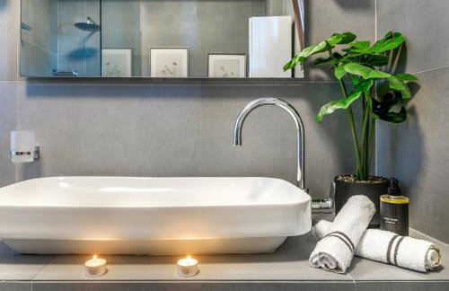 Iconic PRIVE beachfront villa Mola Kaliva - Foto 13