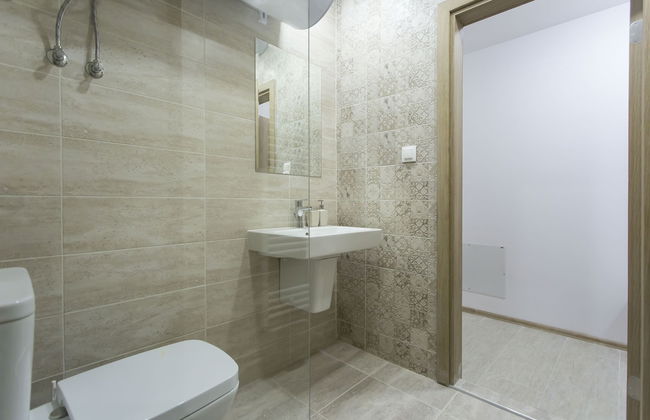 Modern 1bdr Apartment Near Center - Free Parking - Foto 10