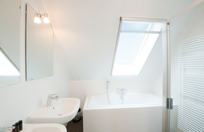 Villa Oesterdam Sleeps 10 Persons - Photo 7