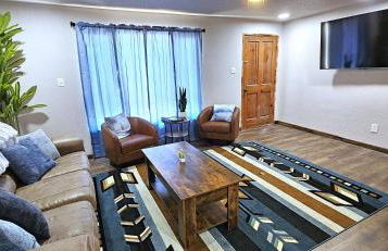 3Bd, King, Brkfst, Large TVs, WD, Sleeps 11, BBQ - Foto 1