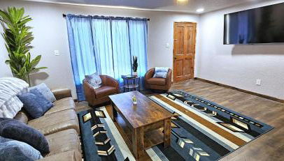 3Bd, King, Brkfst, Large TVs, WD, Sleeps 11, BBQ - Foto 1