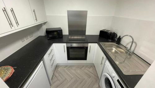 Newly renovated 2 bed apartment - Foto 2