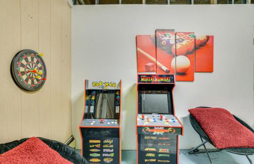 Private Hot Tub Lakefront Poconos Home! - Foto 24