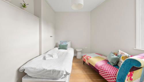 Central Kings Cross modern house with free parking - Foto 3