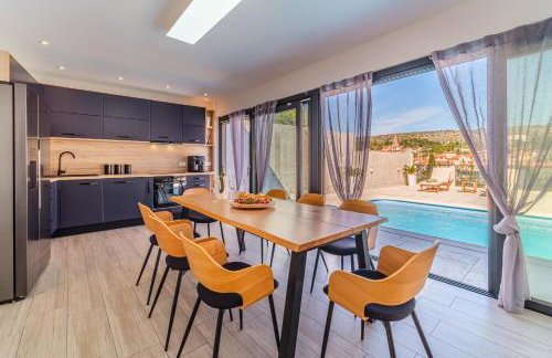 Villa TM with private heated pool, poolhouse & private garage - Photo 13