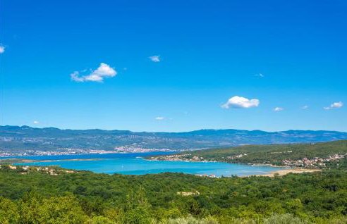 Stunning Home In Malinska With Wifi - Photo 7