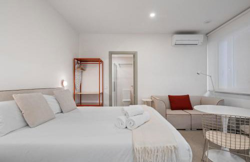 Confort y Ubicación en Madrid - Santero Suites - Photo 17