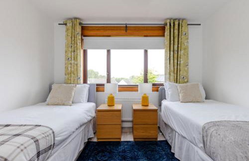 20 mins to Edinburgh 3 bedroom detached family house Wi-Fi Parking - Foto 12