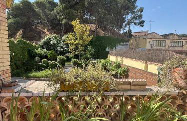 Family home with pool and garden in Tudela center - Photo 36