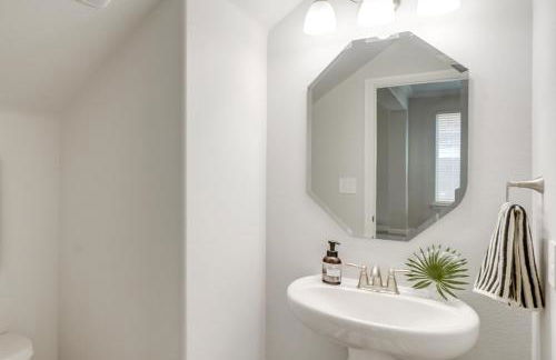 Close to Energy Giants! 3,300-Sq-Ft Midland Home - Foto 9