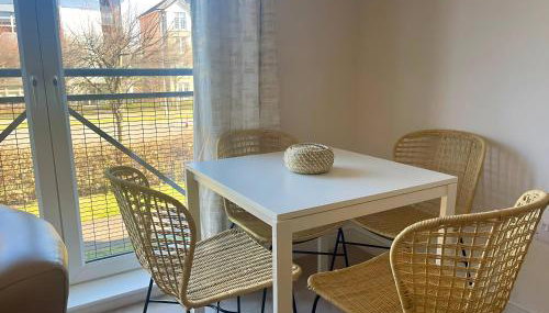 Pass the Keys Next to Braehead - Free Parking - Foto 4, Other