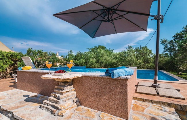 Picturesque Escape Holiday Home With Pool and Sauna - Foto 25