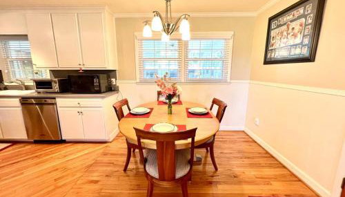 Secluded Farmhouse Retreat - Groups & Pets Okay! - Foto 3