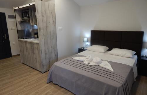 Nioplias Luxury Apartments Pefkohori - Photo 13