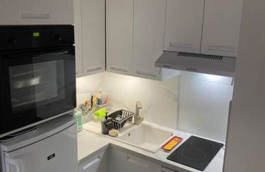 Sea View Apartment - Private Parking, Swimming Pool, Air Conditioning - Foto 12